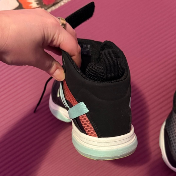 Women's Devotion XT Mid Top Training Shoe sz 9 - Picture 3 of 6